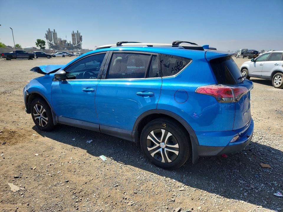 Photo 2 from auction – 2018 TOYOTA RAV4 with VIN 2T3ZFREV4JW495220