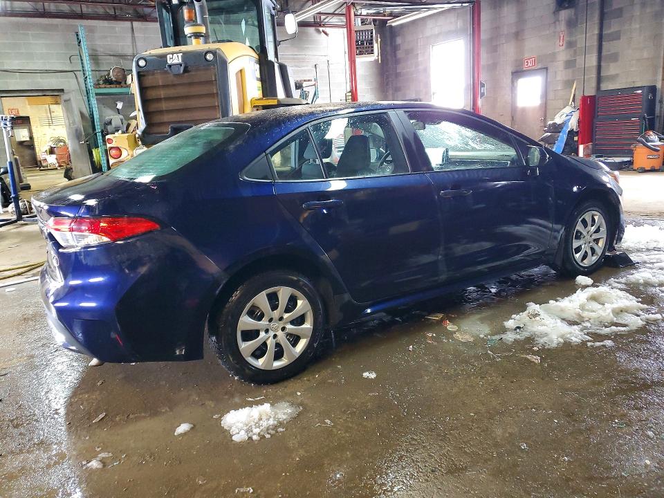 Photo 3 from auction – 2022 TOYOTA COROLLA with VIN 5YFBPMBE5NP371947