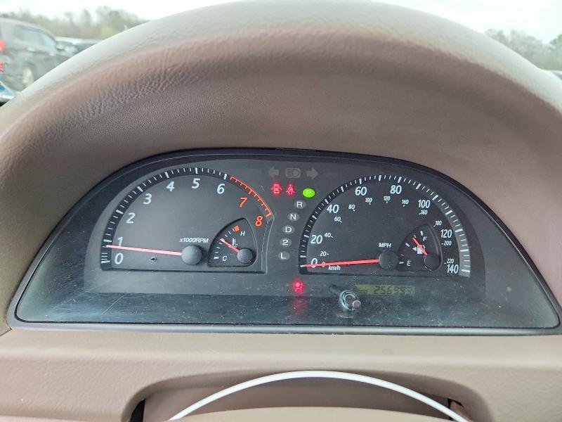 Photo 9 from auction – 2004 TOYOTA CAMRY with VIN 4T1BE32K54U790948
