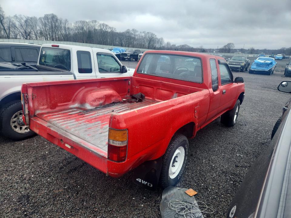 Photo 3 from auction – 1990 TOYOTA PICKUP with VIN JT4RN13P9L6013449
