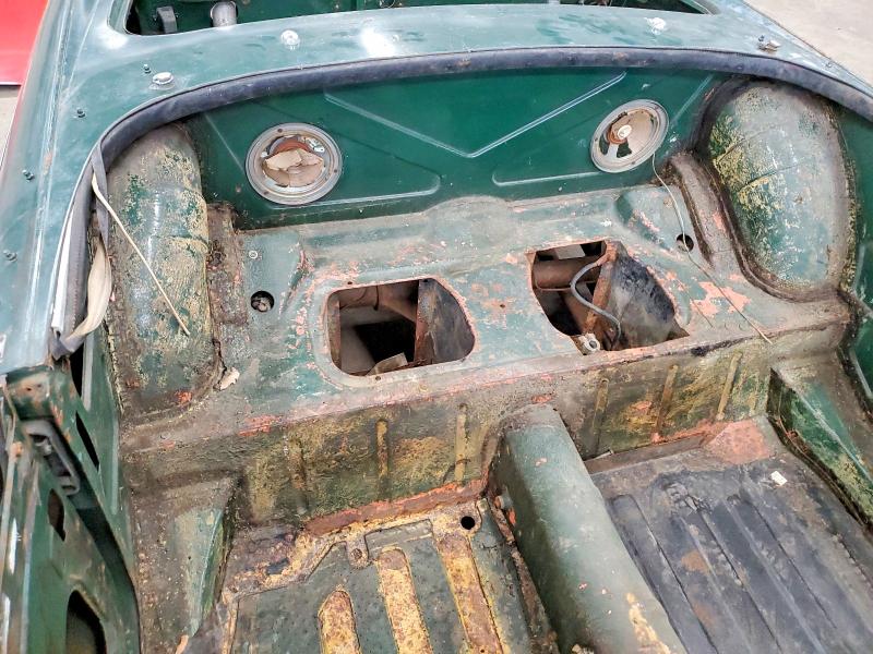 Photo 10 from auction – 1968 MG MGB CONVER with VIN GHN4U141706G
