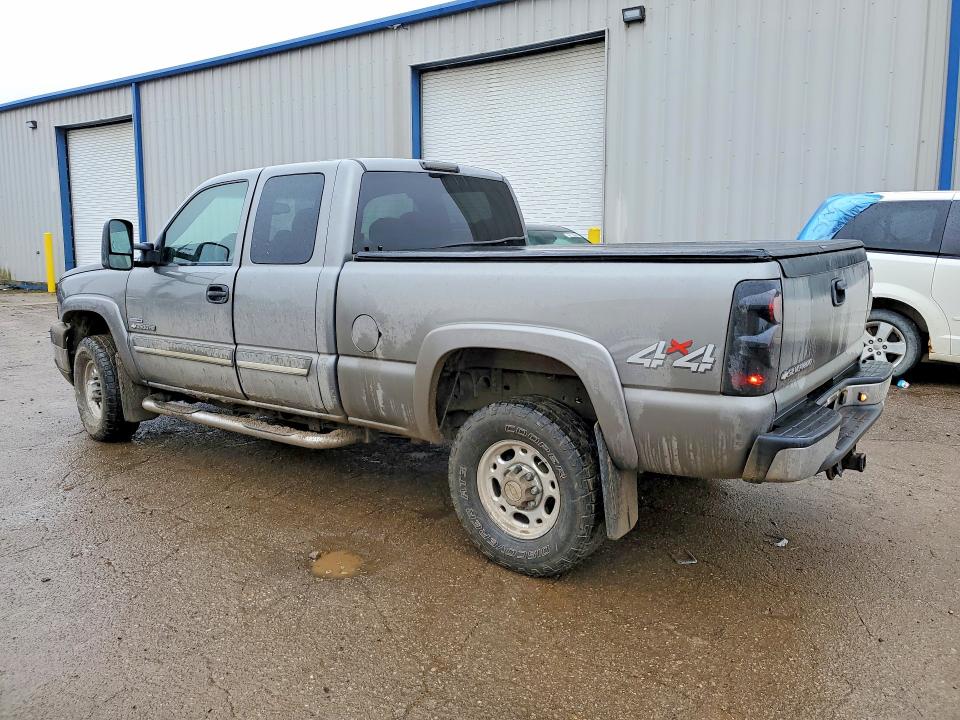 Photo 2 from auction – 2006 CHEVROLET SILVERADO with VIN 1GCHK29D96E276509
