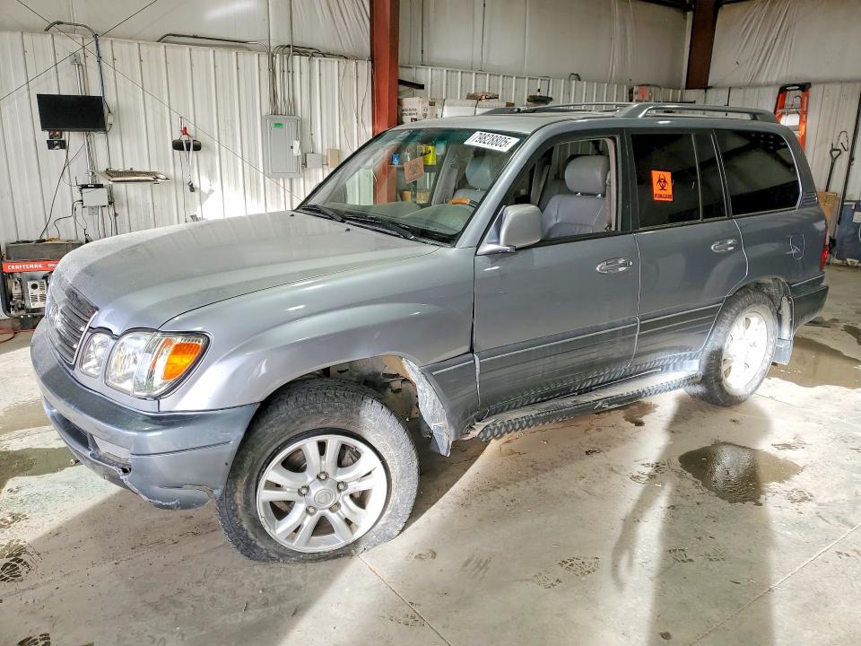 LEXUS LX 470 2004 with VIN JTJHT00W543544557 - Photo from auction