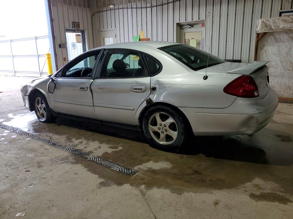 Photo 2 from auction – 2002 FORD TAURUS with VIN 1FAFP55S42G271687