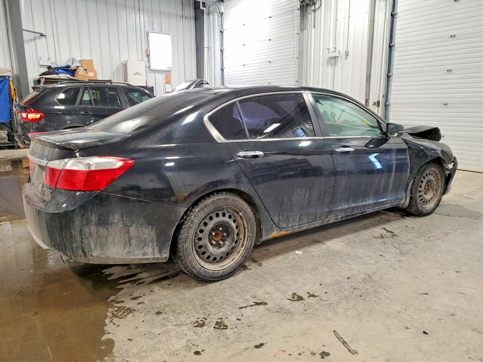 Photo 3 from auction – 2015 HONDA ACCORD with VIN 1HGCR2F59FA800950
