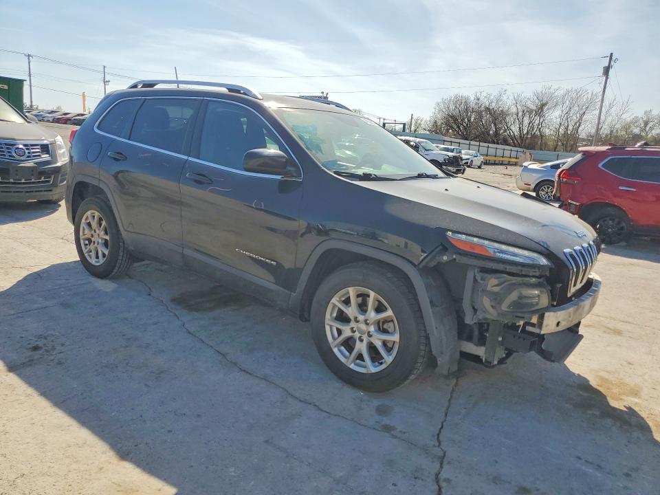 Photo 4 from auction – 2018 JEEP CHEROKEE with VIN 1C4PJLCB1JD503735