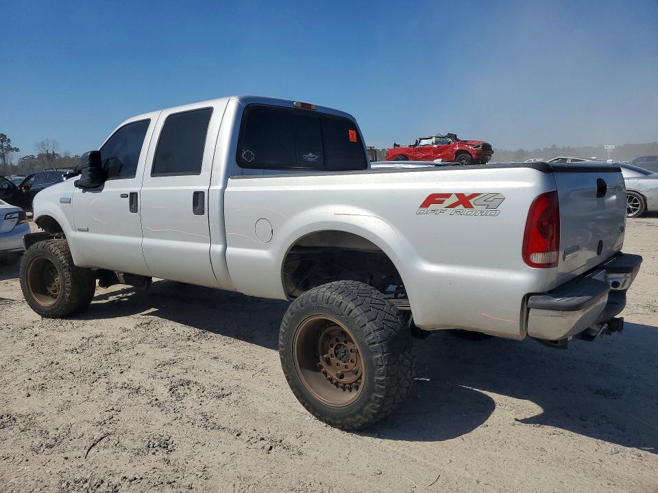 Photo 2 from auction – 2005 FORD F350 with VIN 1FTWW31P25ED22140