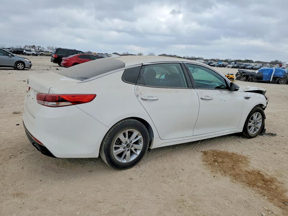 Photo 3 from auction – 2016 KIA OPTIMA with VIN KNAGT4L34G5103242