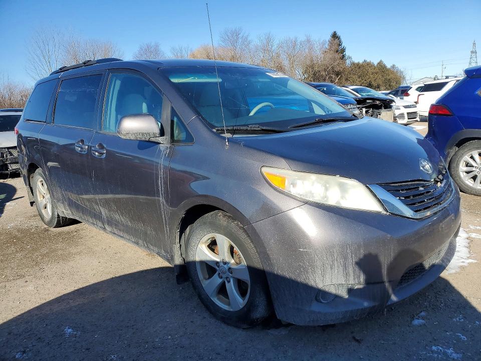 Photo 4 from auction – 2012 TOYOTA SIENNA with VIN 5TDKK3DC7CS242827