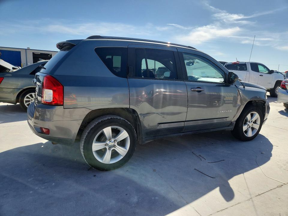Photo 3 from auction – 2013 JEEP COMPASS with VIN 1C4NJCBB2DD154047
