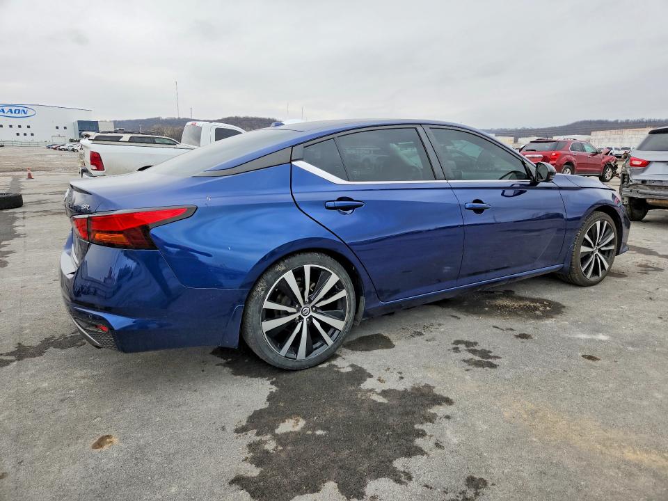 Photo 3 from auction – 2020 NISS ALTIMA with VIN 1N4BL4CV6LC213784