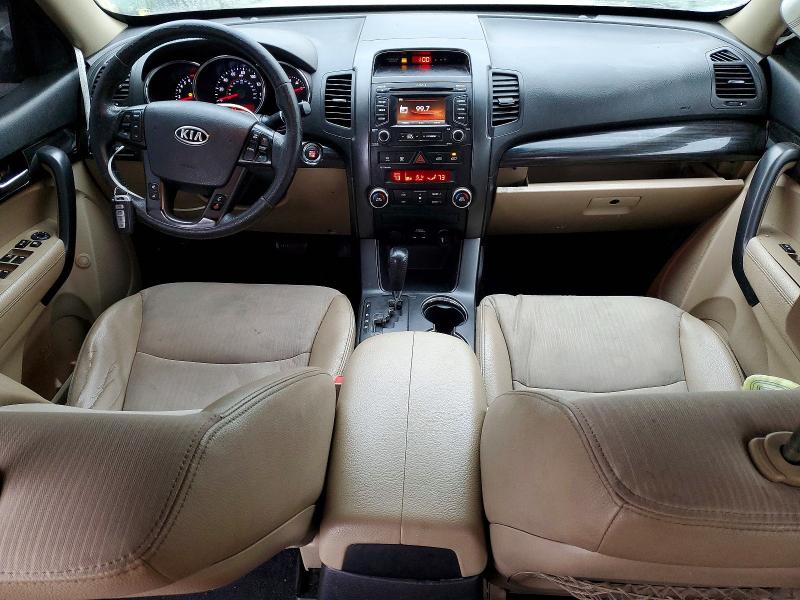 Photo 8 from auction – 2012 KIA SORENTO with VIN 5XYKU3A69CG307506