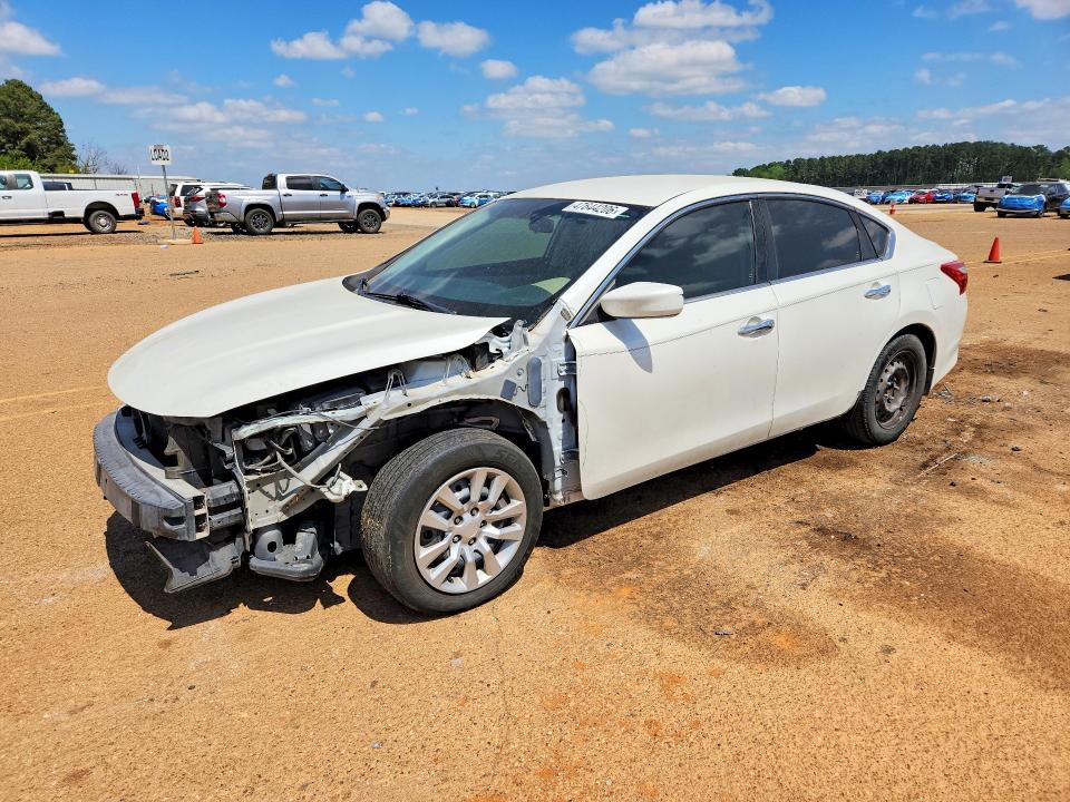 NISSAN ALTIMA 2016 z numerem VIN 1N4AL3AP3GN371889 - Zdjęcie z aukcji