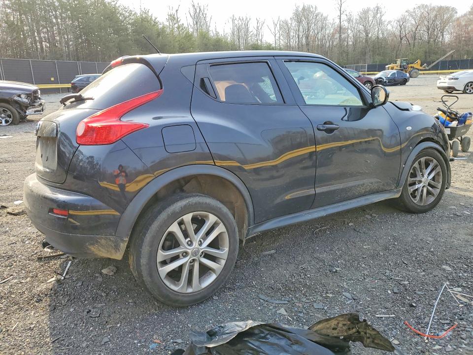 Zdjęcie 3 z aukcji – 2014 NISSAN JUKE z VIN JN8AF5MR3ET355618