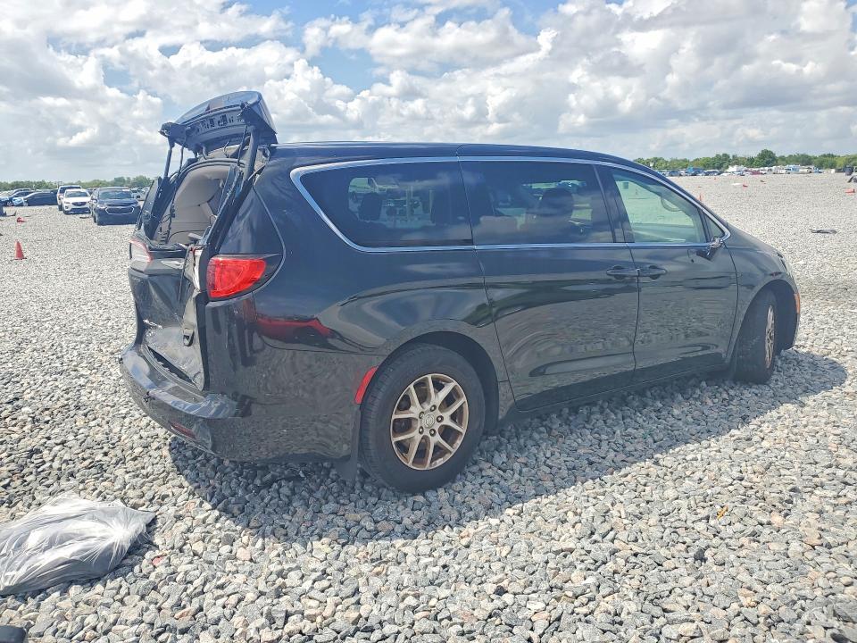 Photo 3 from auction – 2017 CHRYSLER PACIFICA with VIN 2C4RC1DG5HR609064