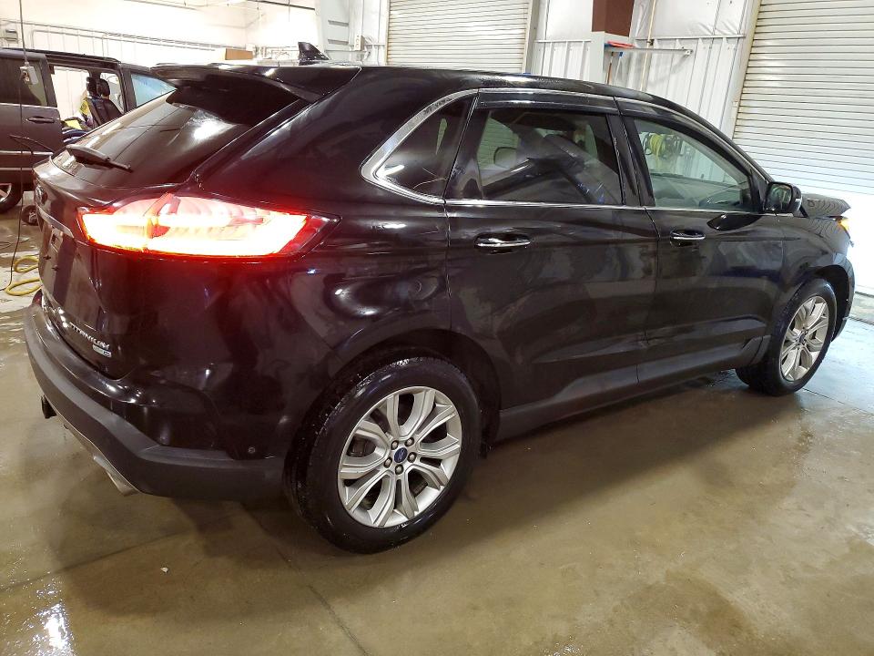 Photo 3 from auction – 2019 FORD EDGE with VIN 2FMPK4K9XKBB88017