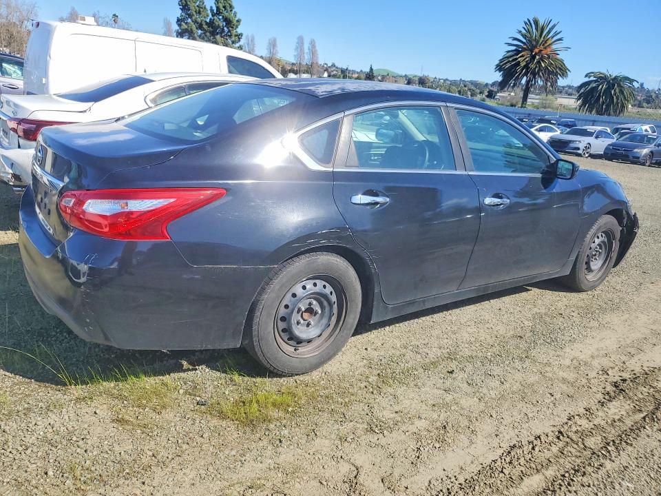 Photo 3 from auction – 2016 NISSAN ALTIMA with VIN 1N4AL3AP1GN316504