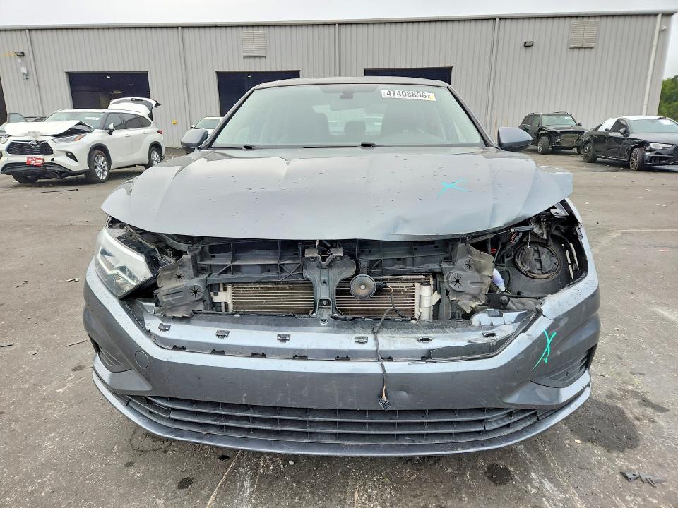 Photo 5 from auction – 2019 VOLKSWAGEN JETTA with VIN 3VWC57BU8KM102201