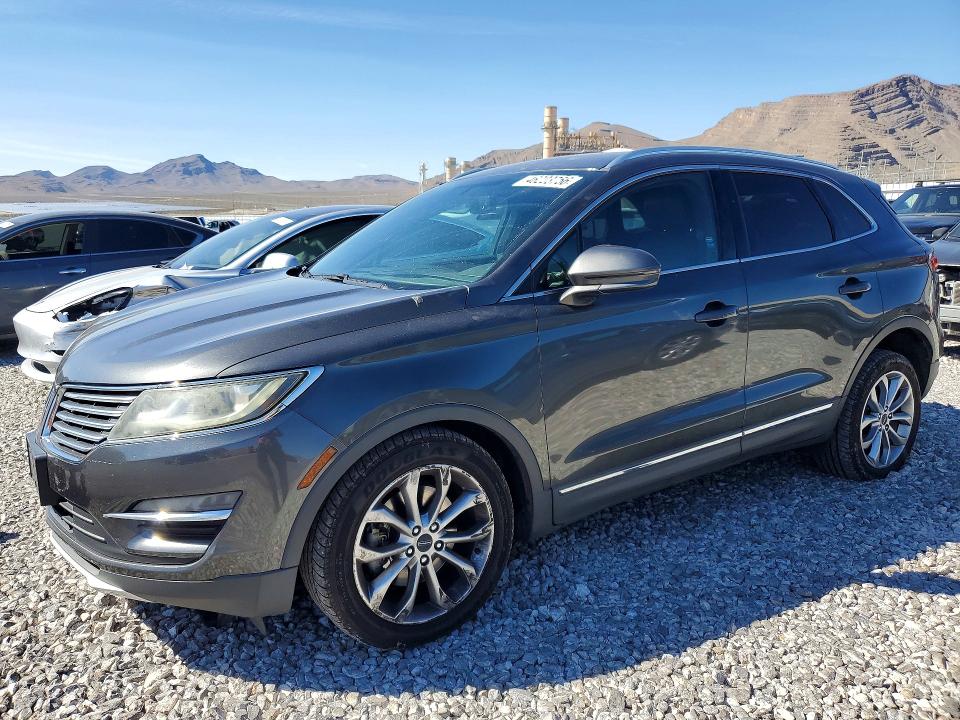 LINCOLN MKC 2017 with VIN 5LMCJ2C99HUL35660 - Photo from auction