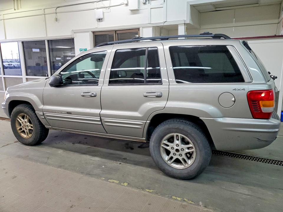 Photo 2 from auction – 2000 JEEP GRAND CHEROKEE with VIN 1J4GW58NXYC389423