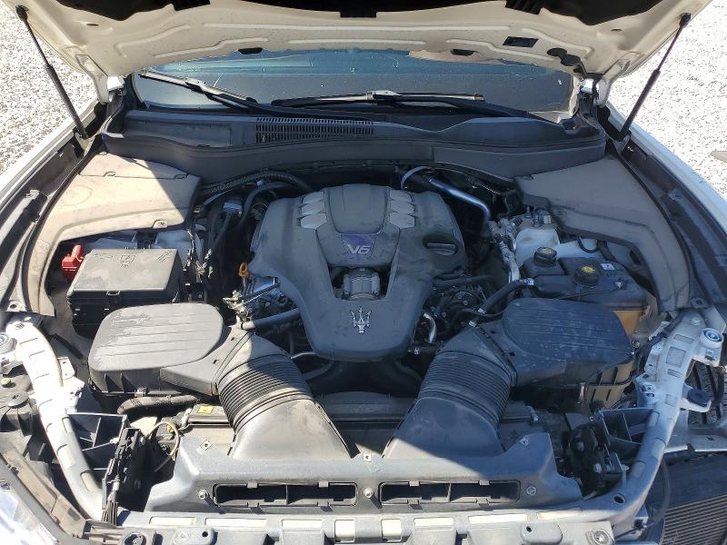Photo 12 from auction – 2019 MASERATI LEVANTE with VIN ZN661YUA5KX308282