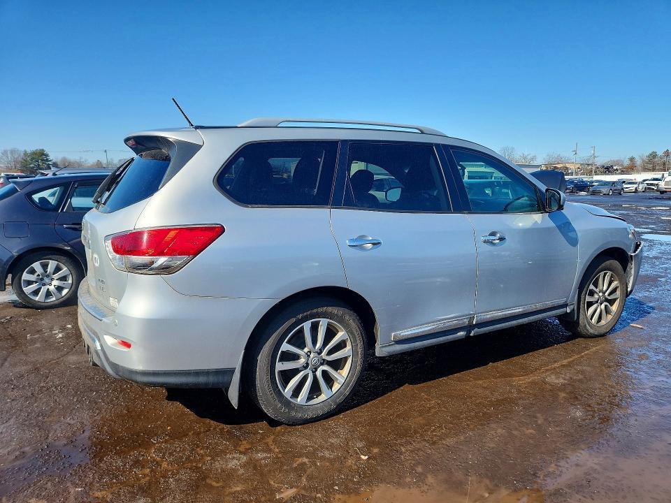Photo 3 from auction – 2015 NISS PATHFINDER with VIN 5N1AR2MM3FC720804
