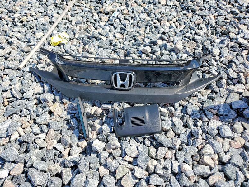 Photo 12 from auction – 2020 HONDA CIVIC with VIN 2HGFC2F69LH513953