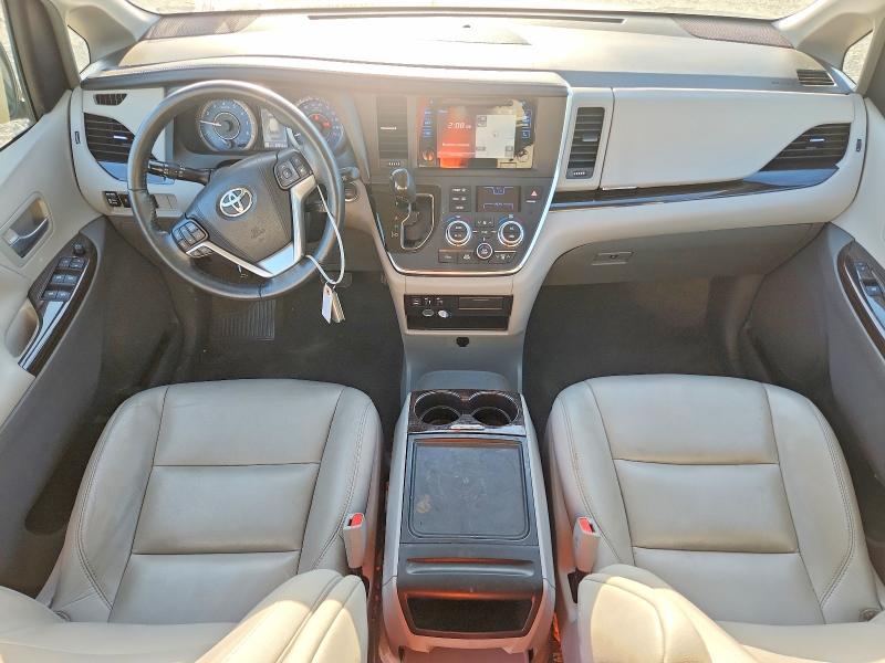 Photo 8 from auction – 2017 TOYOTA SIENNA with VIN 5TDYZ3DC9HS861216