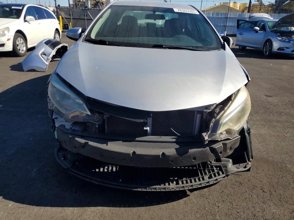 Photo 5 from auction – 2016 TOYOTA COROLLA with VIN 5YFBURHE3GP388066