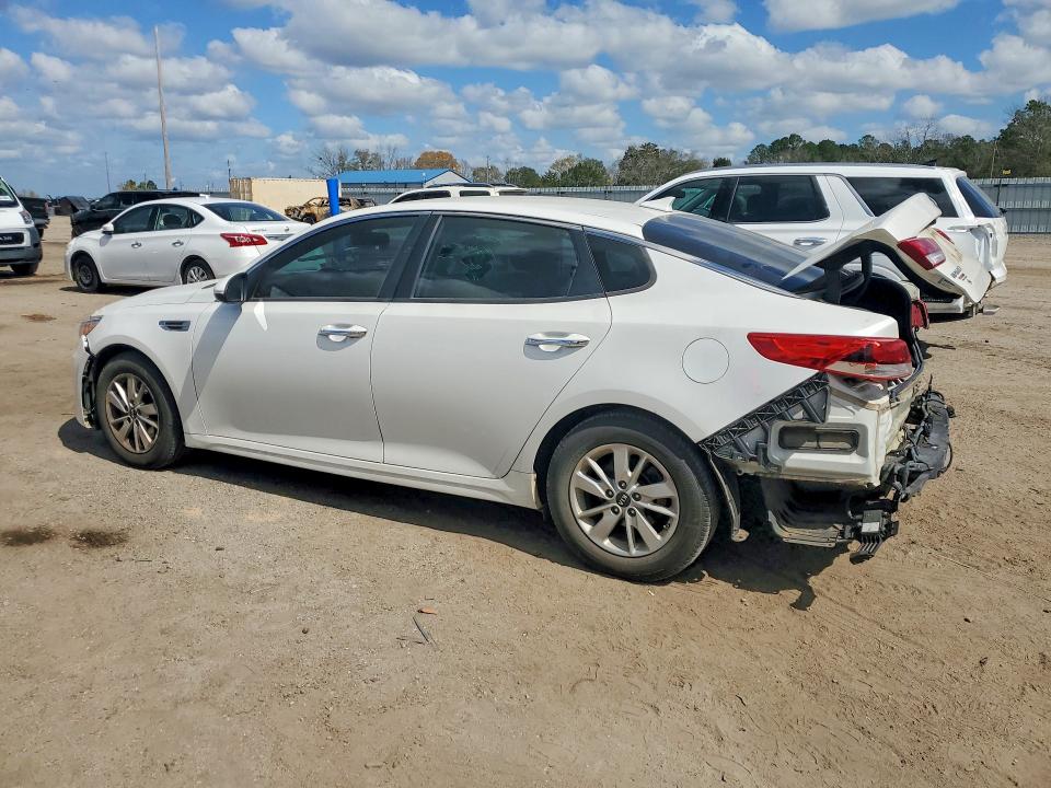 Photo 2 from auction – 2018 KIA OPTIMA with VIN KNAGT4L34J5213666