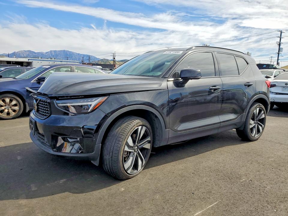 VOLVO XC40 2024 with VIN YV4L12UL4R2361076 - Photo from auction