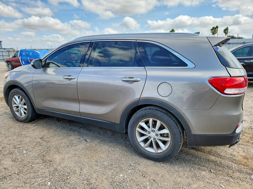 Photo 2 from auction – 2016 KIA SORENTO with VIN 5XYPG4A36GG075994