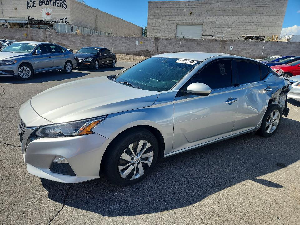 NISSAN ALTIMA 2019 with VIN 1N4BL4BV4KC237369 - Photo from auction