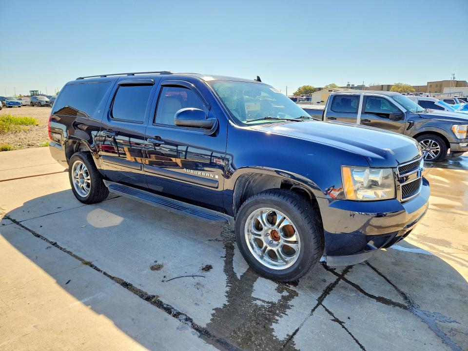 Photo 4 from auction – 2008 CHEVROLET SUBURBAN with VIN 1GNFC16JX8J192743