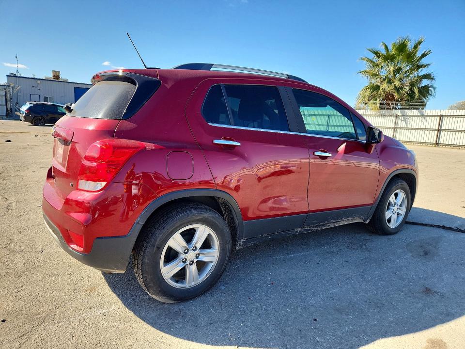 Photo 3 from auction – 2020 CHEVROLET TRAX with VIN 3GNCJLSB2LL209720