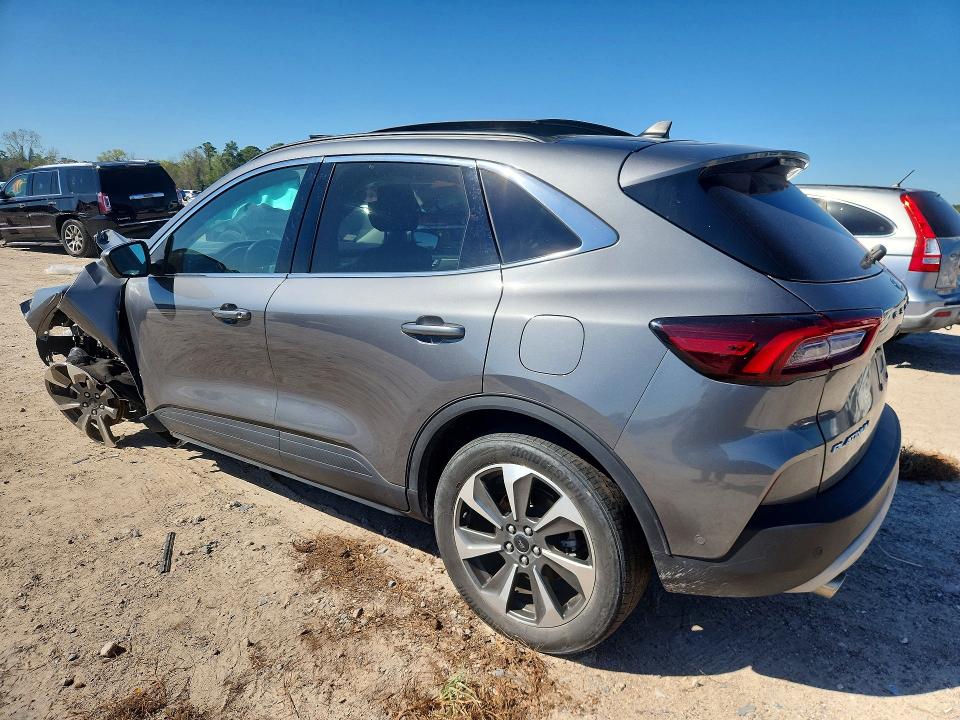 Photo 2 from auction – 2023 FORD ESCAPE with VIN 1FMCU9JA0PUA36556