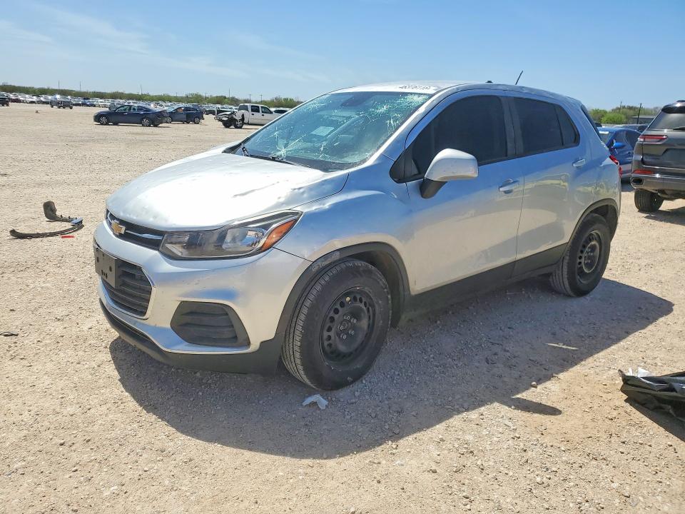 CHEVROLET TRAX 2018 with VIN KL7CJKSB1JB722407 - Photo from auction