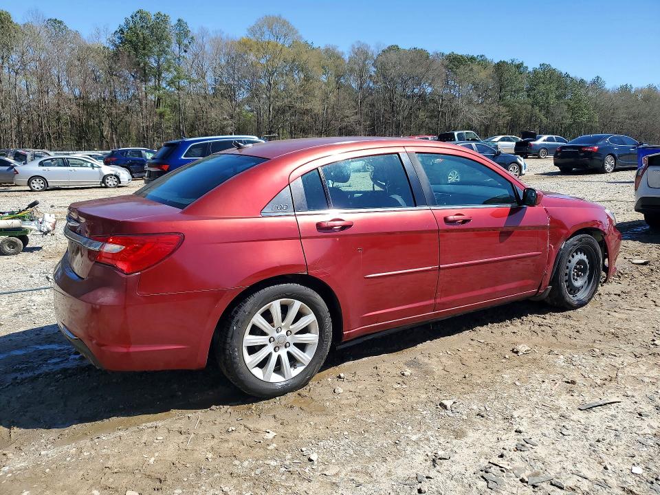 Photo 3 from auction – 2014 CHRYSLER 200 with VIN 1C3CCBBGXEN235675