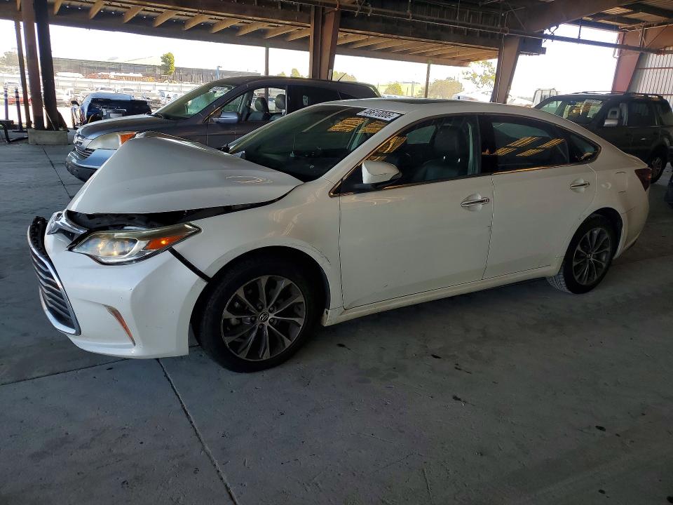 TOYOTA AVALON 2016 مع رقم تعريف المركبة 4T1BK1EB6GU206554 - صورة من المزاد