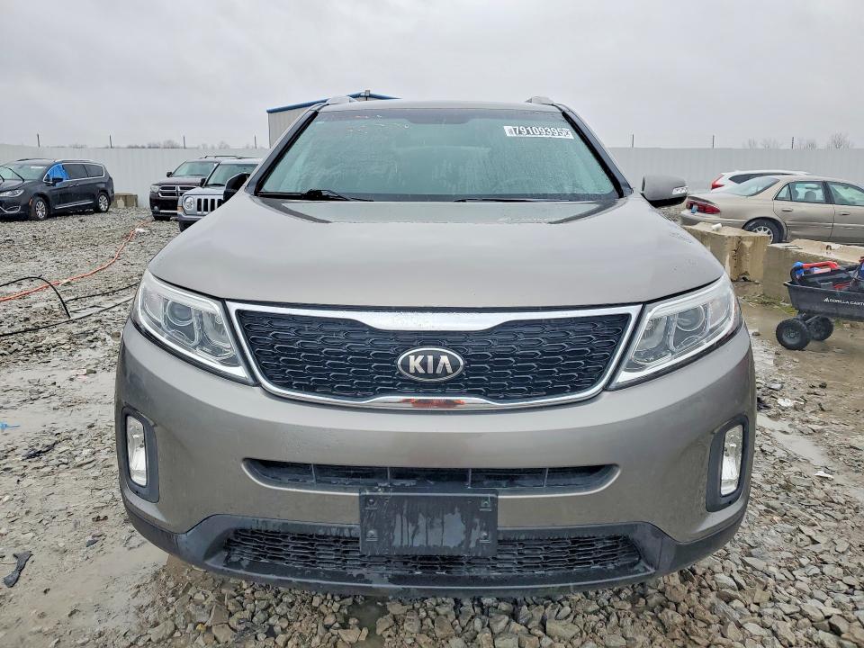 Zdjęcie 5 z aukcji – 2015 KIA SORENTO z VIN 5XYKTCA68FG608873