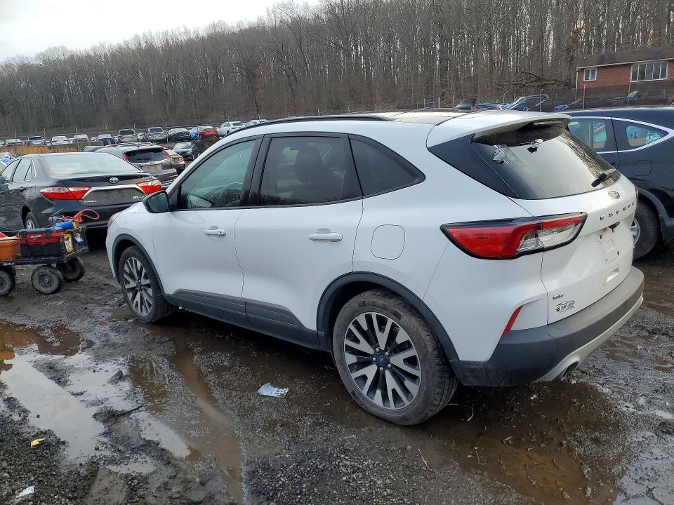 Photo 2 from auction – 2020 FORD ESCAPE with VIN 1FMCU0BZ2LUB80703