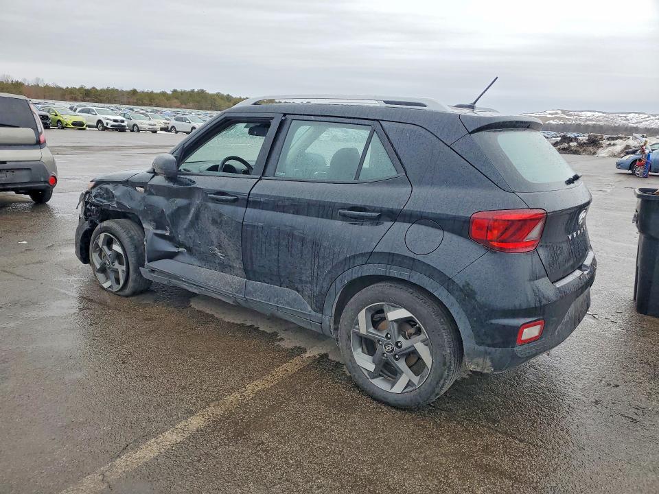 Photo 2 from auction – 2024 HYUNDAI VENUE with VIN KMHRC8A32RU286134