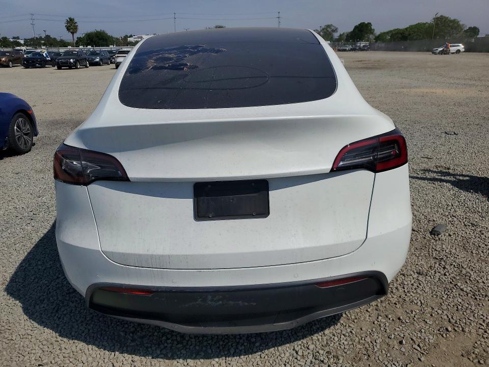 Photo 6 from auction – 2022 TESLA MODEL Y with VIN 7SAYGDEE9NF560508