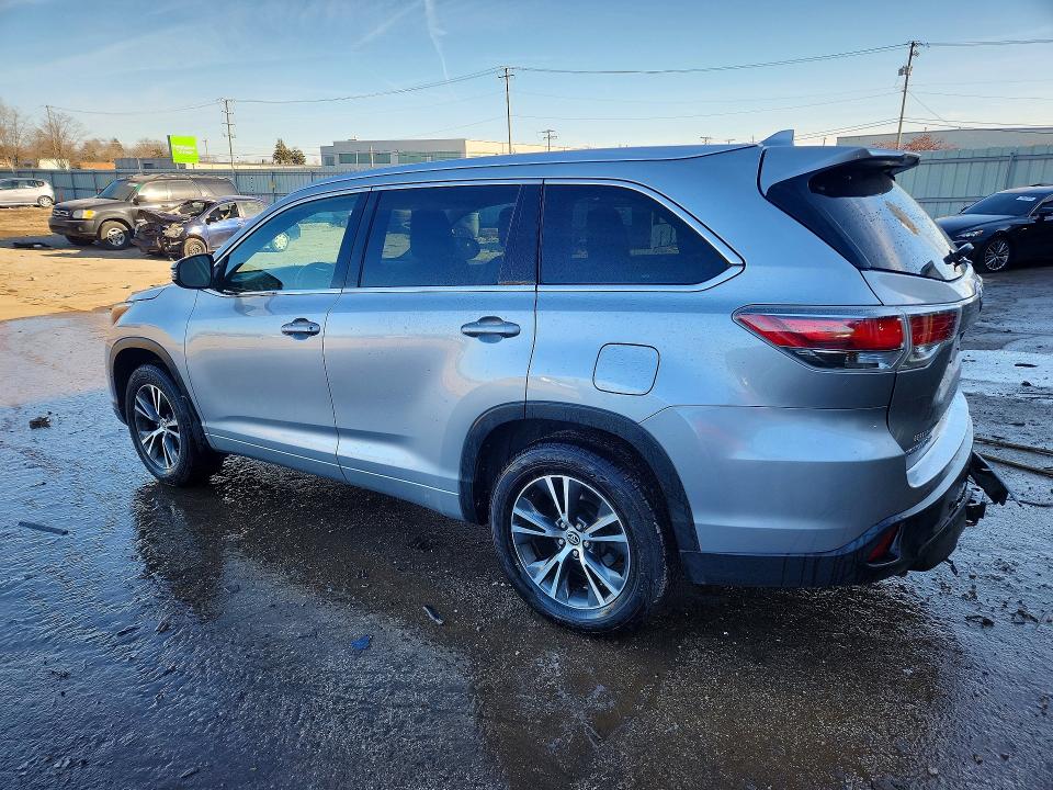 Photo 2 from auction – 2016 TOYOTA HIGHLANDER with VIN 5TDJKRFH8GS255759