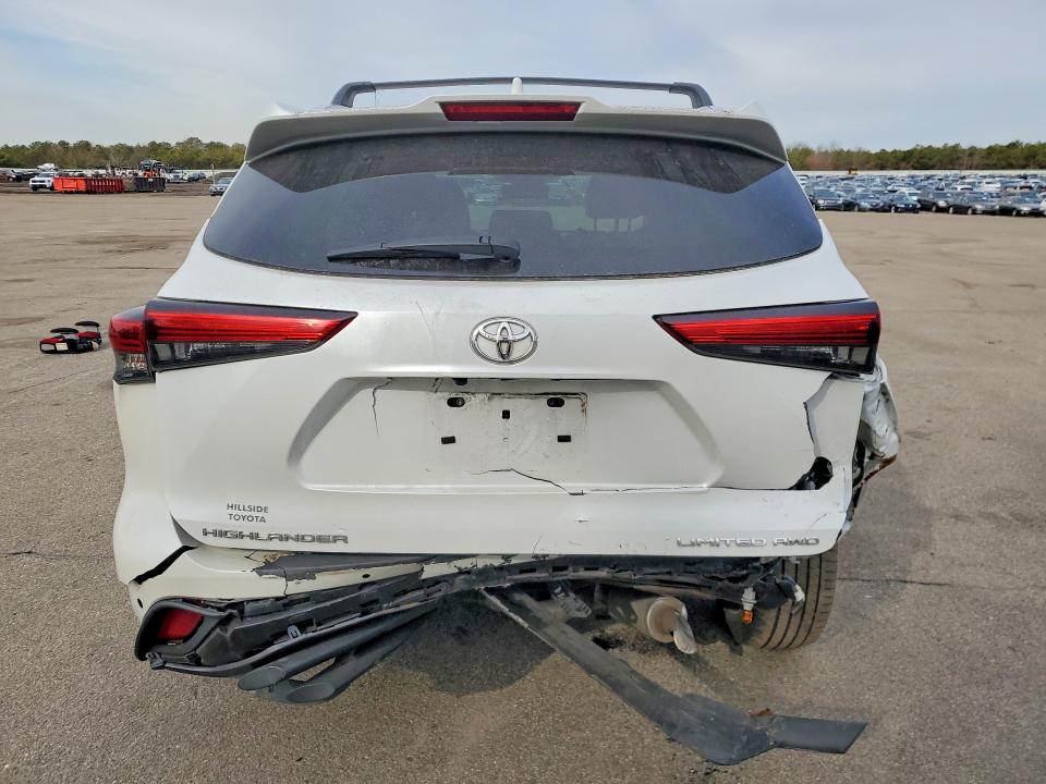 Photo 6 from auction – 2022 TOYOTA HIGHLANDER with VIN 5TDDZRBH4NS211964