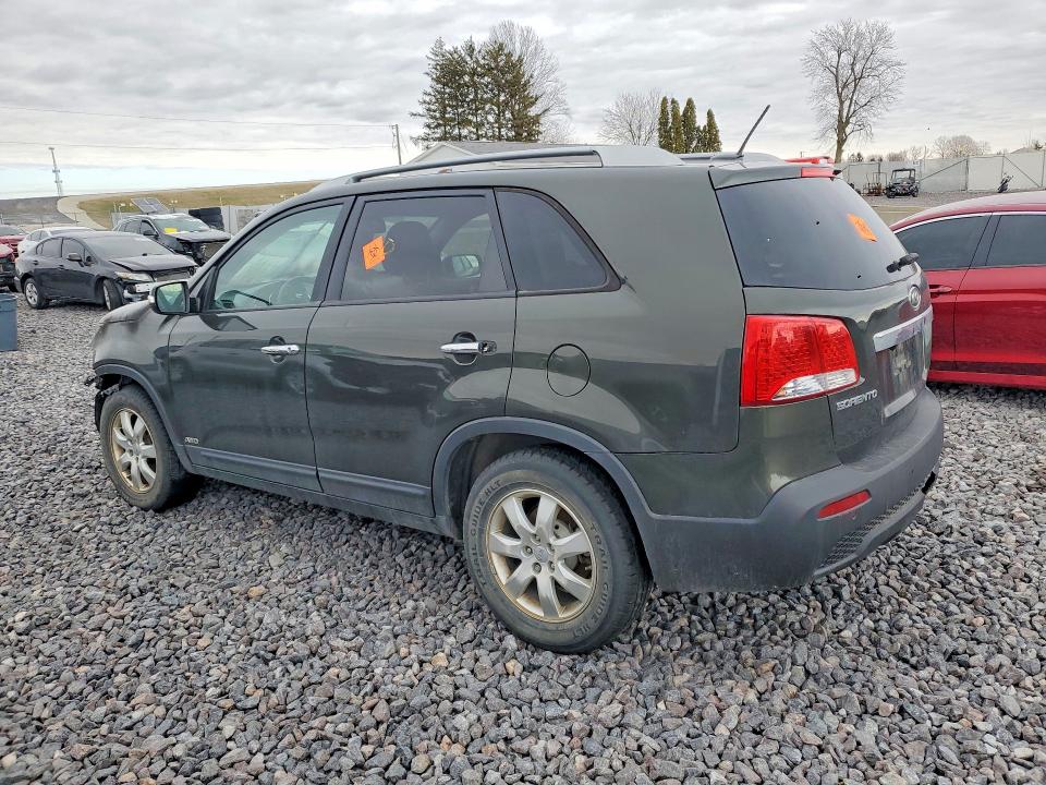 Photo 2 from auction – 2012 KIA SORENTO with VIN 5XYKTCA62CG254277
