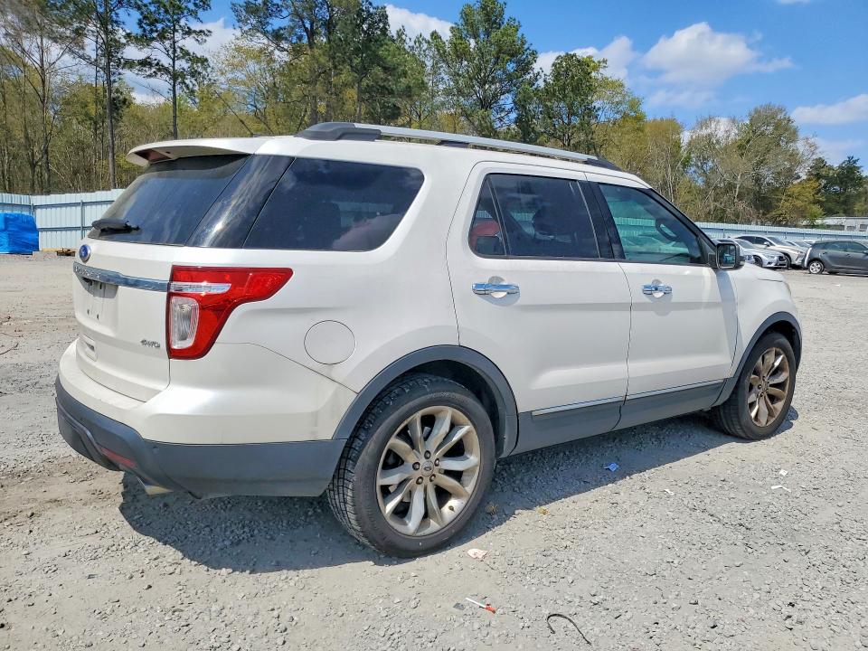 Photo 3 from auction – 2011 FORD EXPLORER with VIN 1FMHK8F86BGA30103