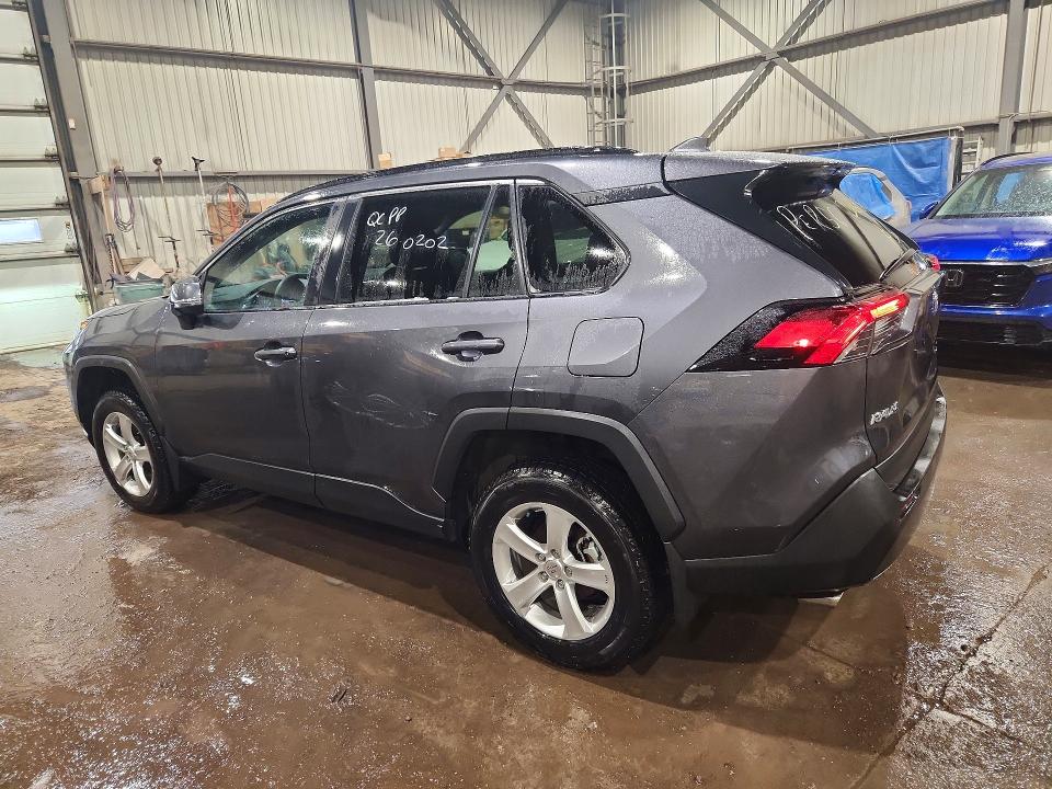 Photo 2 from auction – 2022 TOYOTA RAV4 with VIN 2T3R1RFV7NC281598