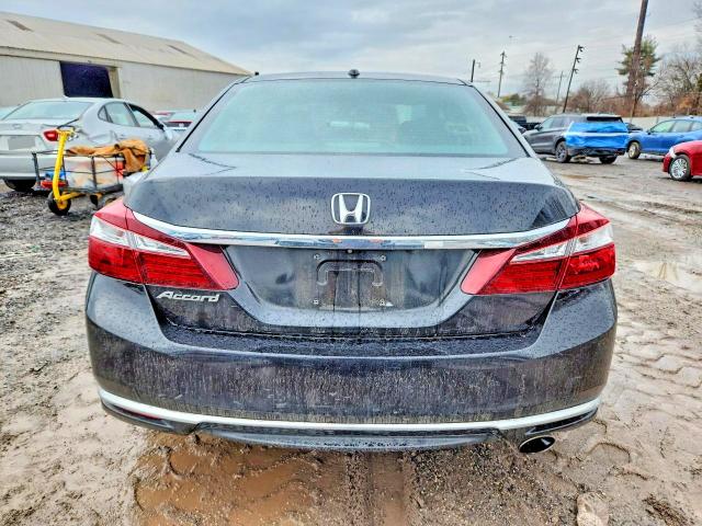 Photo 6 from auction – 2017 HONDA ACCORD with VIN 1HGCR2F81HA140593