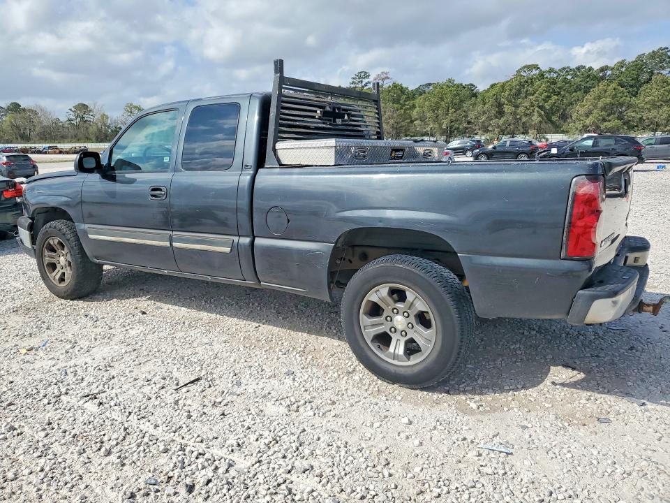 Photo 2 from auction – 2004 CHEVROLET SILVERADO with VIN 2GCEC19T841243436
